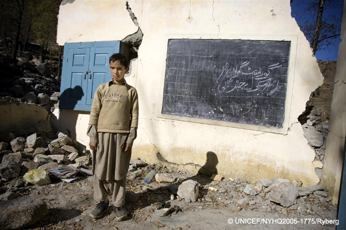 파키스탄 지진 피해 – 꿈을 잃은 어린이